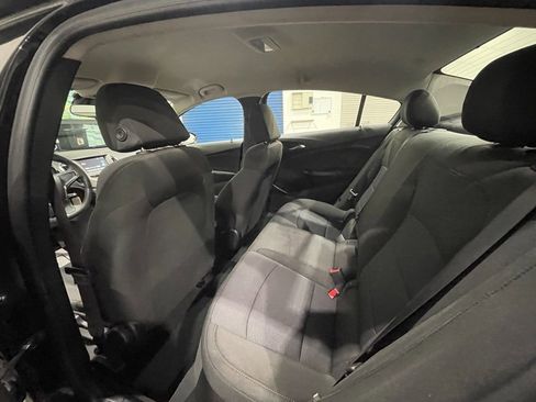 Used 2017 Chevrolet Cruze LS image 23