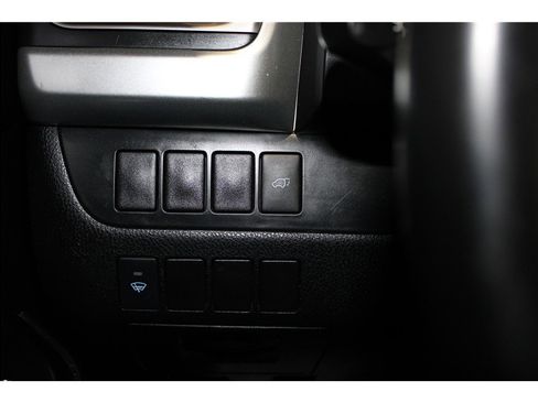 Used 2015 Toyota Highlander XLE image 32