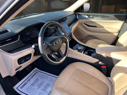 Used 2021 Jeep Grand Cherokee L Limited image 13