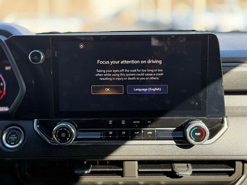 Used 2024 Chevrolet Colorado Trail Boss w/ Advanced Trailering Package image 25