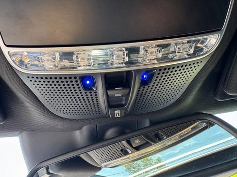 Used 2015 Mercedes-Benz S 550 Sedan image 16