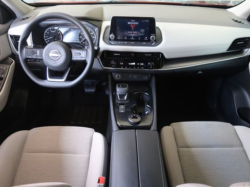 Used 2022 Nissan Rogue SV AWD/4WD image 14