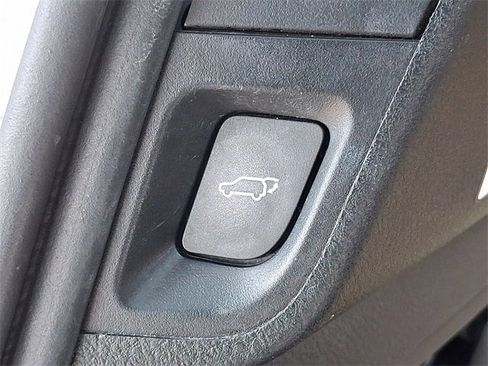 Used 2014 Toyota Sequoia Platinum image 27