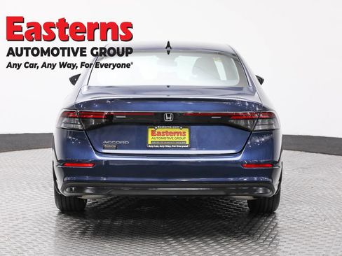 Used 2025 Honda Accord SE image 6