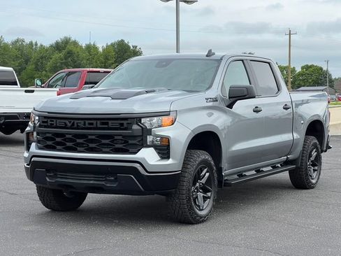 Used 2026 Chevrolet Silverado 1500 Custom Trail Boss w/ Dark Appearance Package AWD/4WD image 44