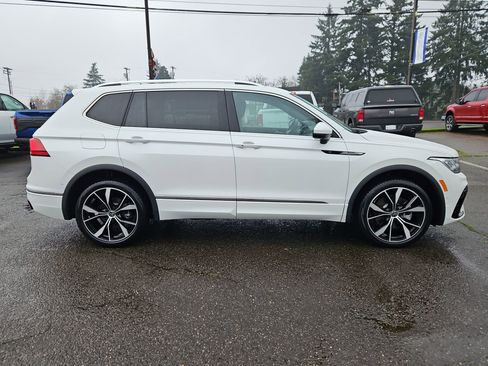 Used 2024 Volkswagen Tiguan SEL R-Line image 6