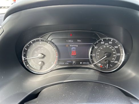 Used 2022 INFINITI QX80 Luxe w/ All-Season Package image 8