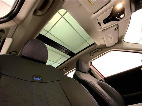 Certified 2025 MINI Cooper Countryman S w/ Comfort Package Max image 26