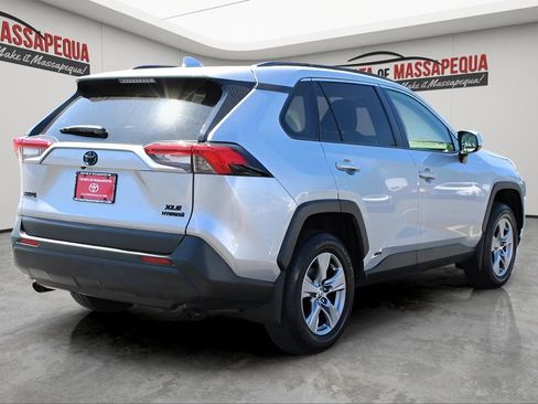 Used 2024 Toyota RAV4 XLE w/ Convenience Package AWD/4WD image 5