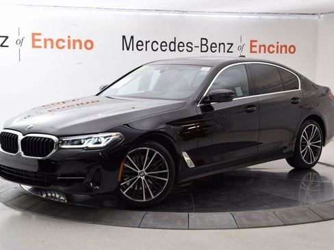Used 2023 BMW 530i w/ Convenience Package image 2