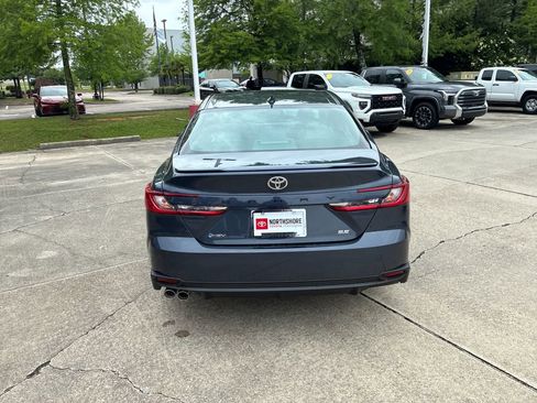 New 2026 Toyota Camry SE FWD image 5