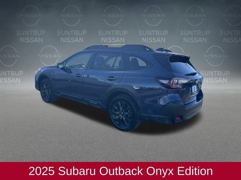 Used 2025 Subaru Outback Onyx Edition image 3
