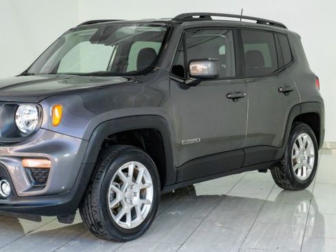 Used 2019 Jeep Renegade Latitude image 54