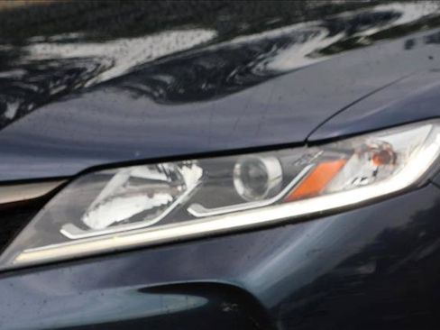 Used 2016 Honda Accord EX image 10