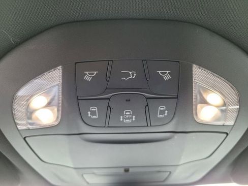 Used 2023 Chrysler Pacifica Touring-L w/ S Appearance Package image 17