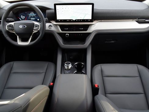 New 2026 Ford Explorer Active w/ Active Comfort Package image 7