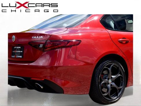 Used 2017 Alfa Romeo Giulia Ti w/ TI 19" Sport Package AWD/4WD image 11