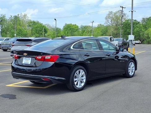 Used 2025 Chevrolet Malibu LT FWD image 2