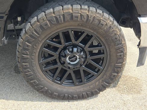 Used 2024 Ford F350 XLT AWD/4WD image 31
