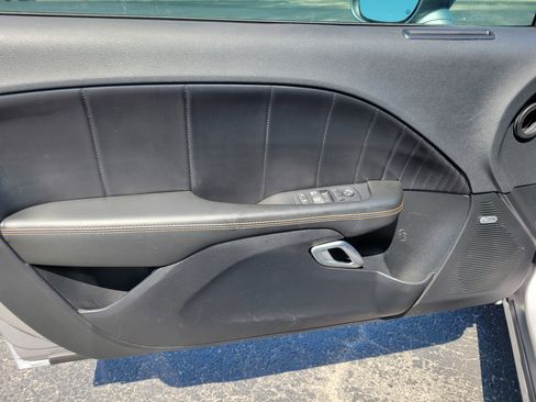 Used 2015 Dodge Challenger R/T Plus image 22