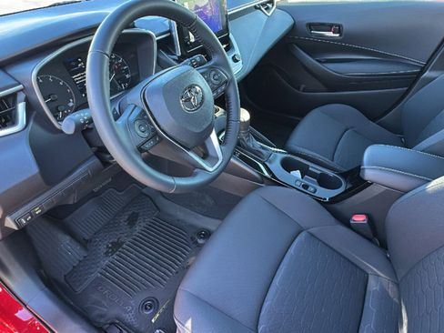 Certified 2025 Toyota Corolla SE image 10