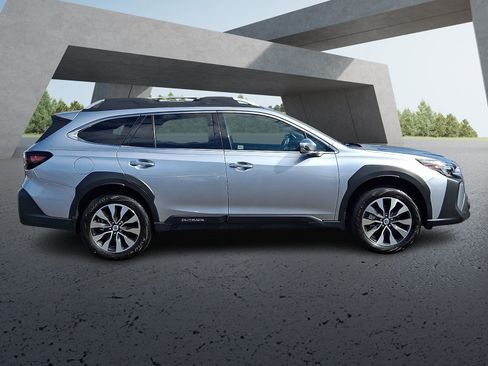 Used 2024 Subaru Outback Touring w/ Popular Package #2 AWD/4WD image 7