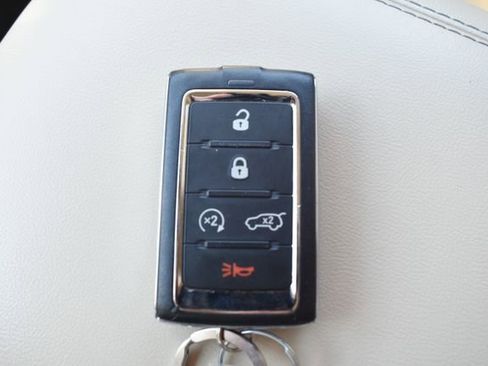 Used 2022 Jeep Grand Cherokee L Limited AWD/4WD image 36