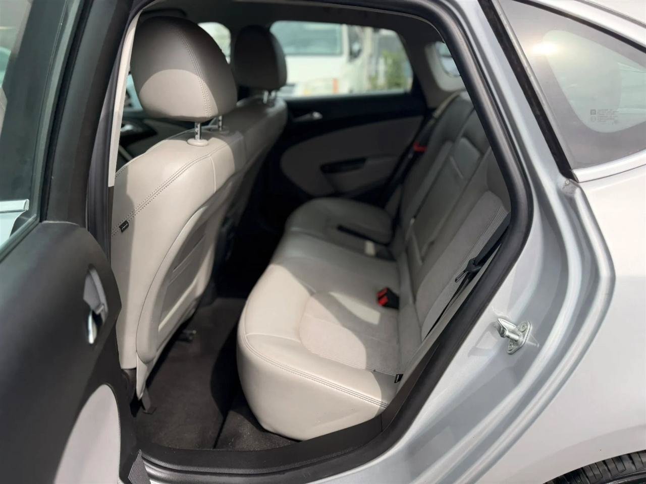 Used 2014 Buick Verano Convenience FWD image 24