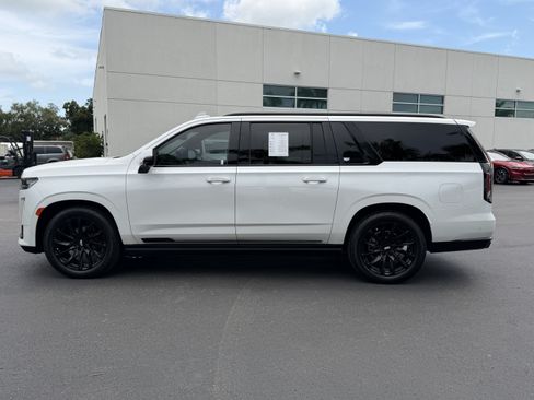 Certified 2023 Cadillac Escalade ESV Sport Platinum w/ LPO, ONYX Package AWD/4WD image 6