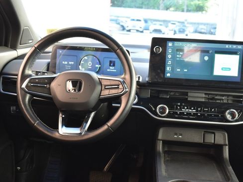 Used 2024 Honda Prologue Touring image 25
