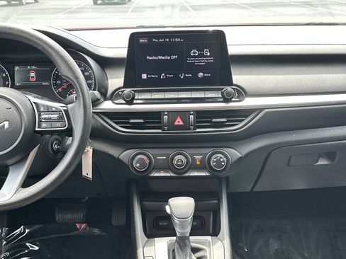 Used 2024 Kia Forte LXS w/ LXS Technology Package FWD image 30