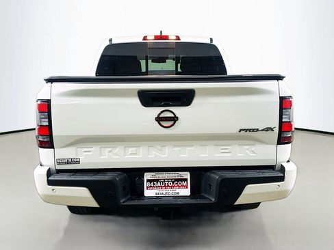 Used 2023 Nissan Frontier PRO-4X w/ Pro Convenience Package image 6
