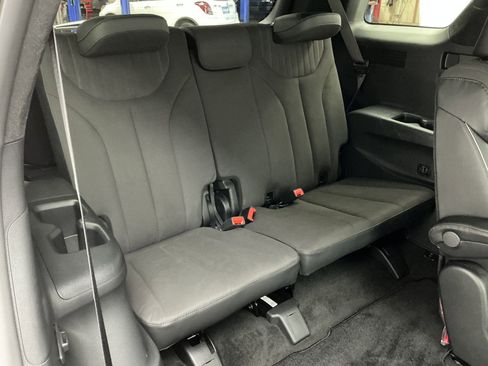 Used 2025 Hyundai Palisade Calligraphy image 24