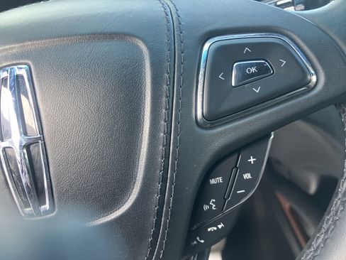 Used 2020 Lincoln MKZ Reserve image 24