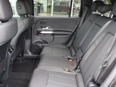 New 2025 Mercedes-Benz GLB 250 image 5