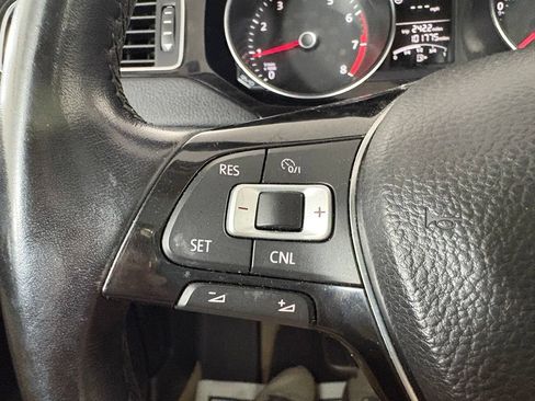 Used 2016 Volkswagen Jetta SEL FWD image 22