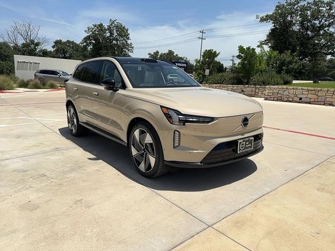 Used 2025 Volvo EX90 Ultra image 8