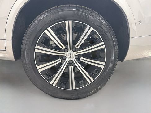 Used 2024 Volvo XC90 B6 Plus w/ Protection Package Premier AWD/4WD image 34
