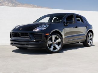 Used 2025 Porsche Macan image 1