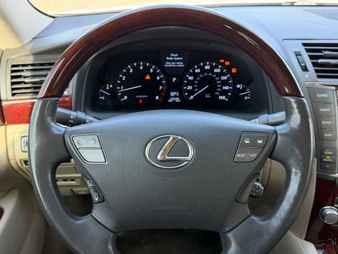 Used 2011 Lexus LS 460 w/ Luxury Value Edition RWD image 20