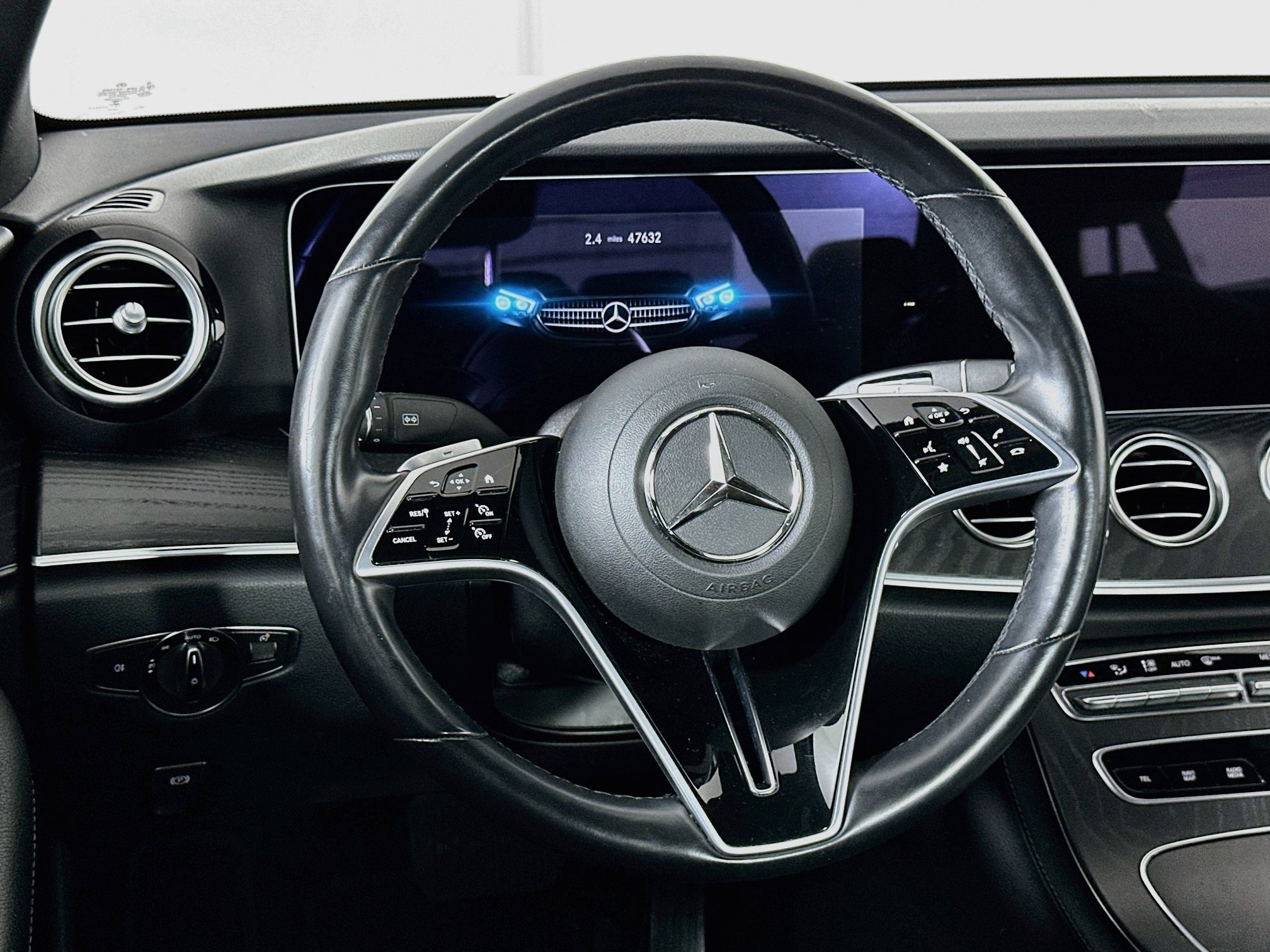 Used 2023 Mercedes-Benz E 350 4MATIC Sedan image 18