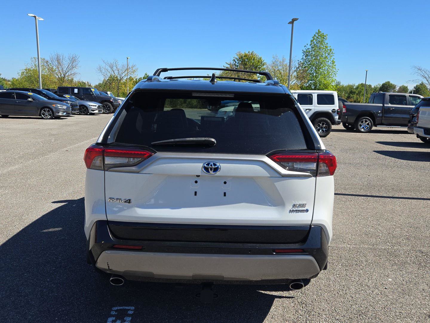 Used 2023 Toyota RAV4 XSE AWD/4WD image 6