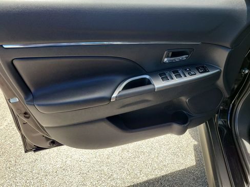 Used 2025 Mitsubishi Outlander Sport AWD image 19