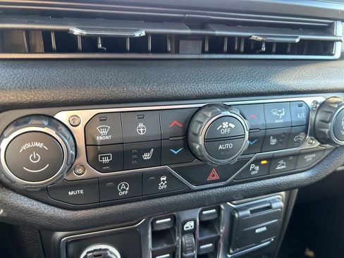 New 2026 Jeep Gladiator Sport image 27