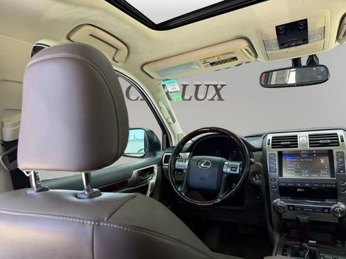 Used 2018 Lexus GX 460 Premium w/ Premium Package AWD/4WD image 27