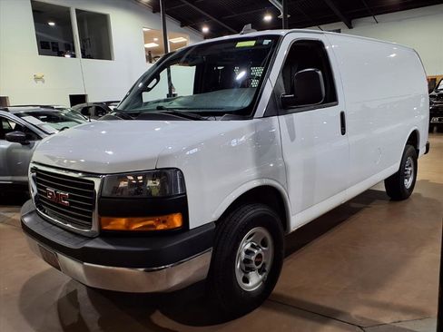 Used 2023 GMC Savana 2500 w/ Driver Convenience Package image 3