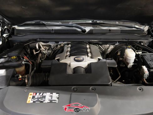 Used 2018 Cadillac Escalade ESV Premium Luxury image 50