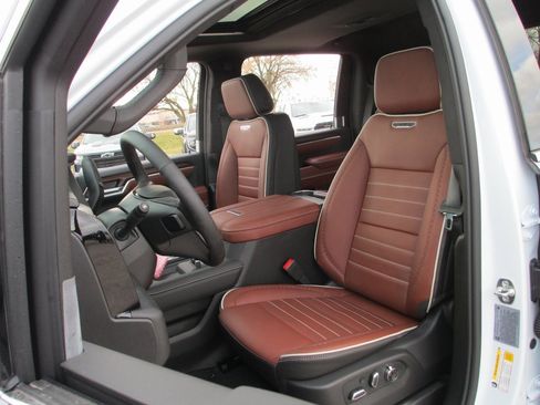 New 2026 GMC Sierra 2500 Denali Ultimate image 12