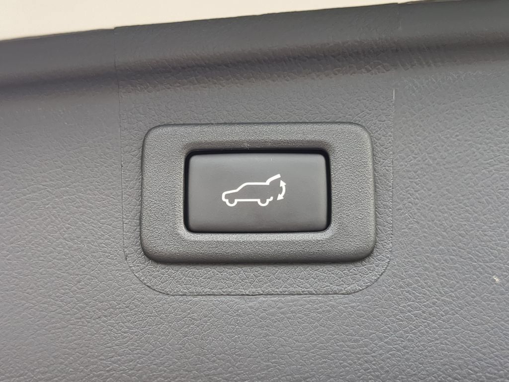 Used 2019 Subaru Outback 2.5i Limited w/ Popular Package #2 AWD/4WD image 10