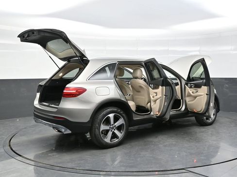 Used 2019 Mercedes-Benz GLC 300 4MATIC image 41